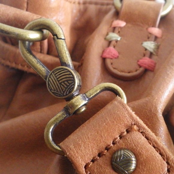 The SAK Leather Draw String Cross Body Shoulder Bag - Picture 7 of 12